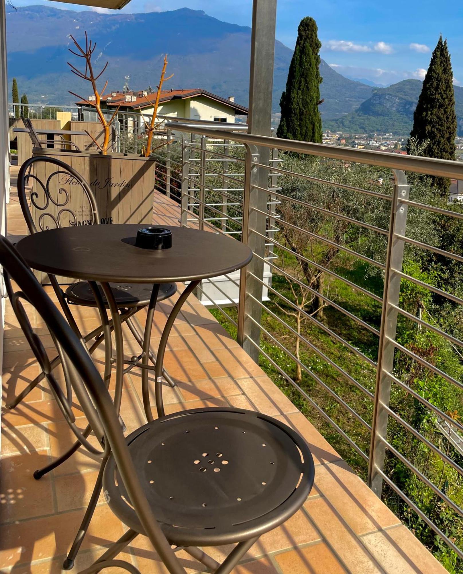 View & Chill Apartment ريفا ديل غاردا المظهر الخارجي الصورة